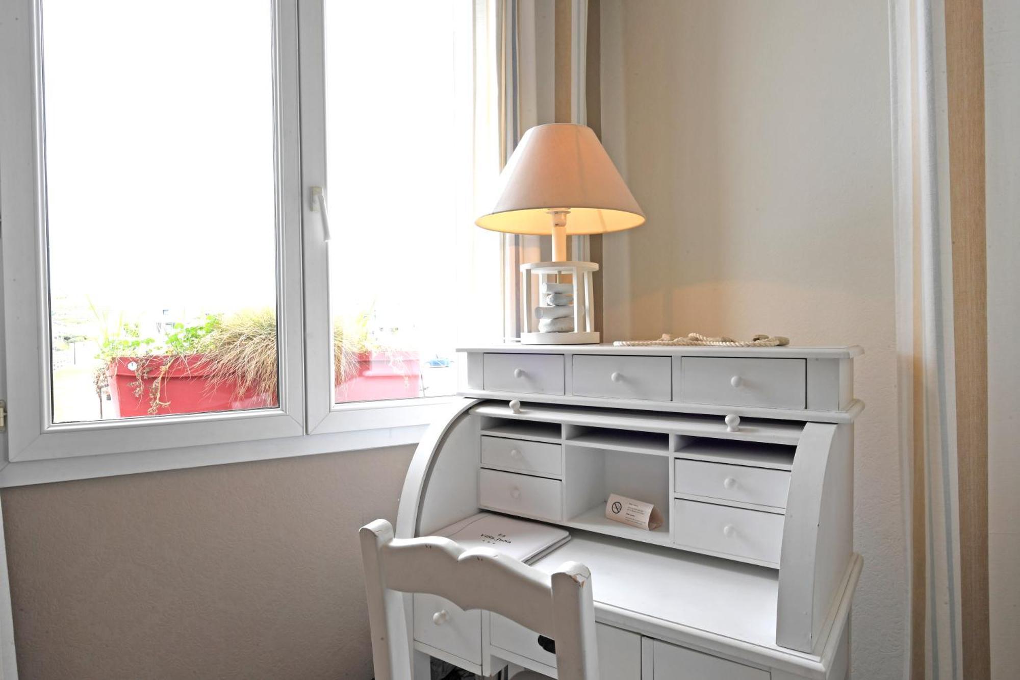 Cit'Hotel La Villa Julia Agon-Coutainville Zewnętrze zdjęcie